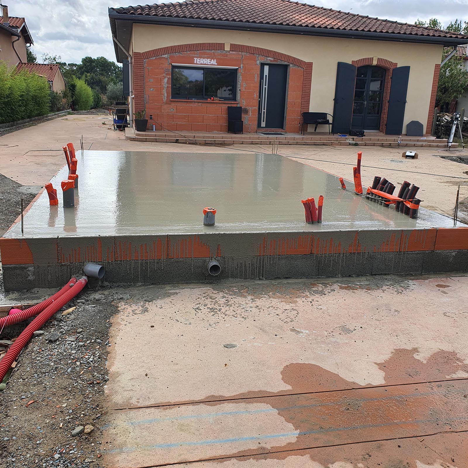 Maçonnerie générale : construction de maison, extension, surélévation, mur, maison